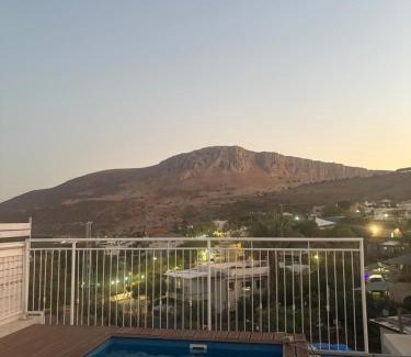 Migdal Villa | תכלת במושבה Lite Blue in the colony