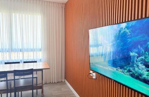 Tiberias Old City Apartment | תכלת על הכינרת Light blue on the Kinneret lake