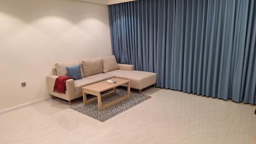Al Khobar Apartment | دار الرياض للشقق المخدومة بالخبر 2