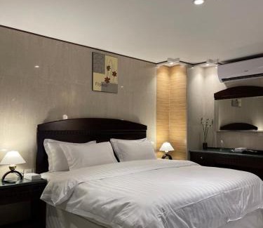 Ha'il Apartment | سويت غرفة وصالة بإطلالة واسعة على المدينة