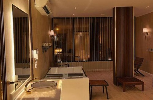 Dhahran Ski Chalet | شاليه القند منتجع أمواج