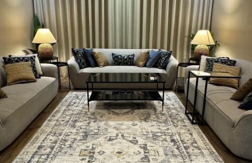 Riyadh Ski Chalet | شاليه كريستال القيروان Crystal