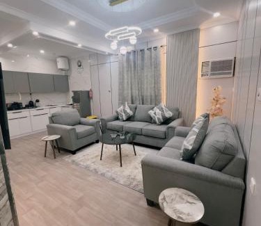 Tabuk Apartment | شقة أنيقة بموقع مميز