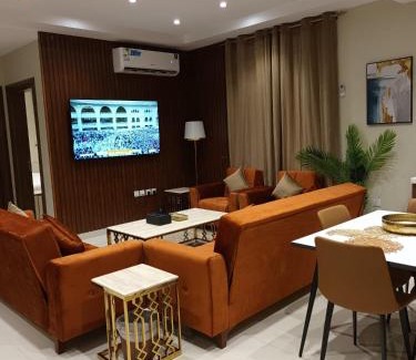 Medina Apartment | طيبة للشقق الفاخرةTaiba Luxury Apartments of 3 Bedrooms 5 minutes to Haram