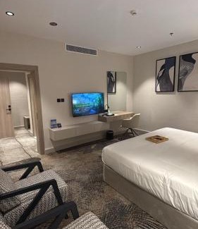 Haql Hotel | فندق حياة تاون حقل