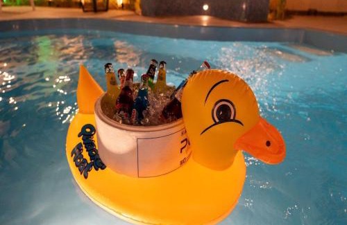 Dhahran Ski Chalet | فيلا امواج 280