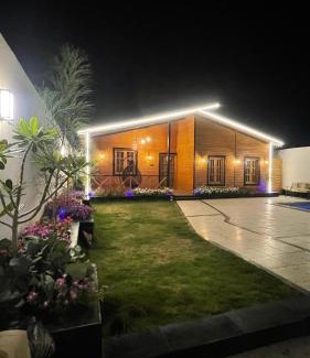 Tabuk Ski Chalet | كوخ سترين