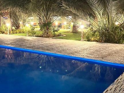 Abu Dhabi Resort | منتجع الرمال thesandresort