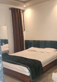 Akalkot House | महाराजा गेस्ट हाऊस नाशिककर