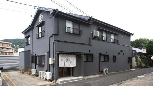 Sasebo Bed & Breakfast | お宿 TSURUYA