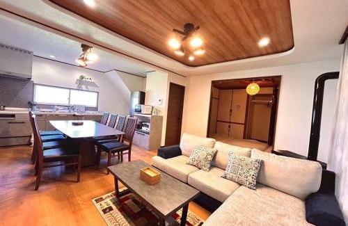 Asahikawa Apartment | かんたろうもねたろうの円宿ーNew!キッズエリア大好評!スキー場3ヶ所アクセス良好!車で美瑛18分 旭川15分 コンビニ徒歩5分!