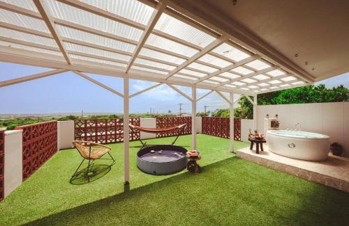 Ueno Villa | 『てぃぐまの宿』地平線まで見渡せる圧巻の屋外テラスビュー！300余年の歴史ある壺屋焼がご堪能出来る宿