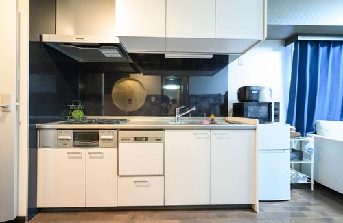 Chuo Apartment | アクセス&コスパ最高!徒歩 本町駅5分! 広々デザイナーズ1LDK、最大6人!902