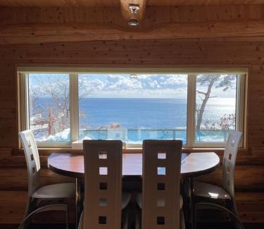 Tobetsu Apartment | ゲストハウス風の丘