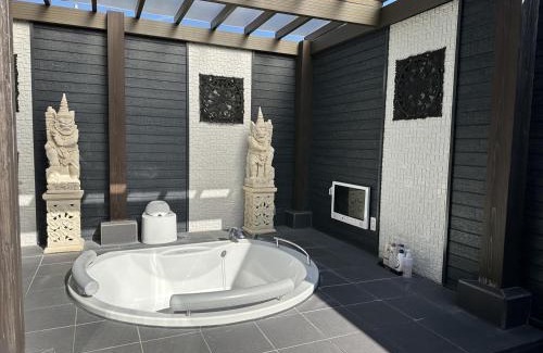 Nakagawa Hotel | ホテル雅ロワイヤル