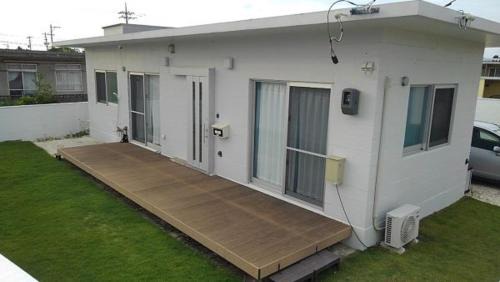 Yonaha Apartment | 与那覇コテージ Yonaha Cottage