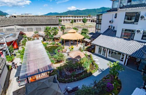 Gucheng Hotel | 丽江云栖意景智能花园客栈