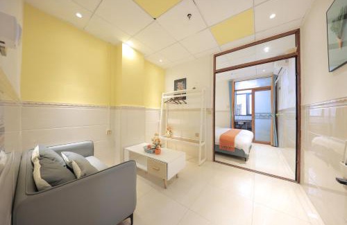 Huli Hotel | 南屿轻奢影院酒店 近厦门高崎国际机场和地铁站 近五缘湾景区 近湾悦城商圈