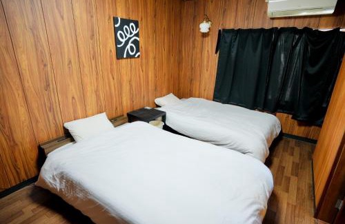 Kosai Apartment | 古民家一棟貸子犬と画家みんなの家