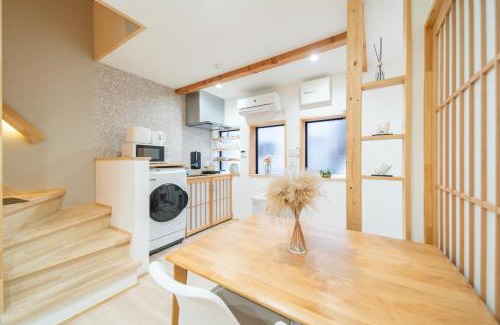 Shimogyo Apartment | 夏様五条丹波口 Modern Kyoto Townhouse, Whole House