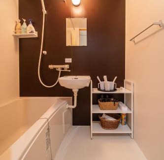 Shimogyo Apartment | 夏様五条丹波口 Modern Kyoto Townhouse, Whole House