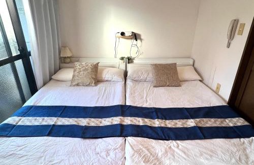 Naniwa Apartment | 大国町駅徒歩3分 なんば駅1駅 最大6名 ロイヤル603