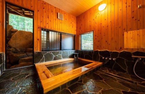 Hita Apartment | 天然温泉露天風呂付コテージ山樹荘
