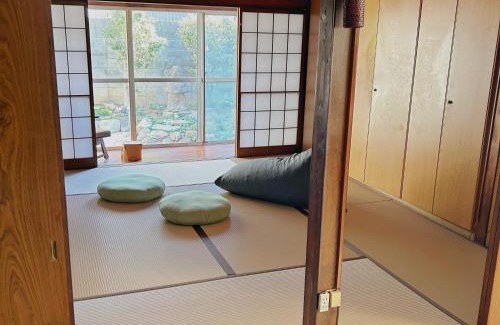 Higashisumiyoshi-ku House | 【天王寺駅まで電車4分】庭園付き一軒家ー杏