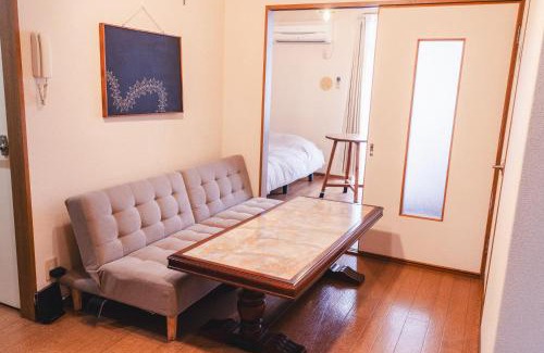 Maeda-nishi Machi Apartment | 寄道アパート-3ベッドルーム1戸貸切-最大7名宿泊可-駐車場1台無料