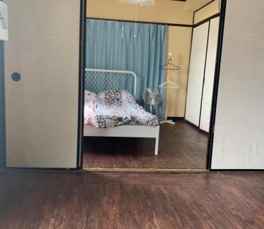 Kurosaki Apartment | 山下ホテル305