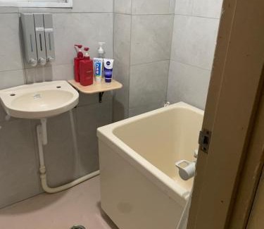 Kurosaki Apartment | 山下ホテル305