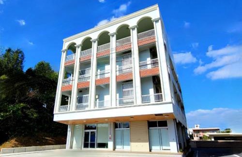 Kadena-cho Apartment | "徹底清潔のゆったり64平米2LDK, 人気のリゾートタウン北谷で暮らすように過ごす, 高速ICまで車で3分, 沖縄アリーナまで徒歩圏内" Villa Blu Okinawa Chatan 3-2 ヴィラブルー沖縄北谷3-2