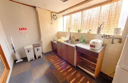 Higashiyama Ski Chalet | 政府公認旅館 2min to JR Inari,2min to Kyoto sta