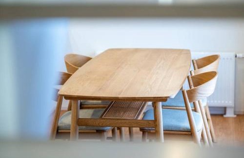 Toyohira Villa | 新屋 札幌中心薄野車程4分鐘 挑高設計客廳 和室空間 可停車2台 高速WiFi 豐平川河岸旁