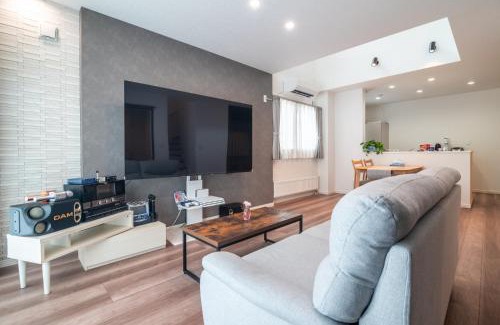 Shiroishi House | 新屋 JR白石站徒步5分鐘 高速Wi-Fi 廁所x2 浴室x1 可停車2台 徒步可到超市