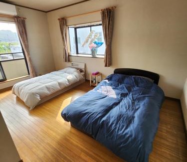 Tanabe House | 旅の宿さくら庵