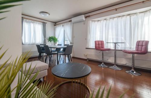 Toyohira Villa | 札幌中心車7分 近地鐵350m 一站到薄野 3房 2廁所 1浴室 1淋浴 可停2車