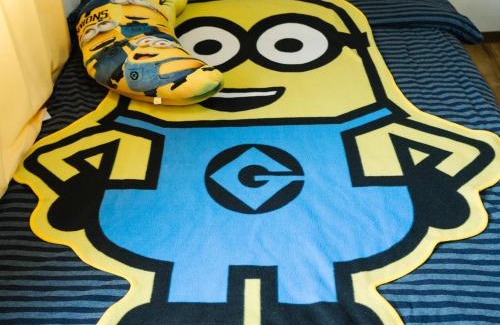 Nishinari Hotel | 林林の民宿-関空直達、minion room 小黄人主题房