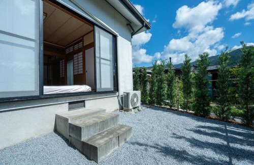 Asakura House | 桜たろう紅葉じろうの都-1周年!キッズエリア大好評!桜紅葉の街 九州観光拠点 アウトレットコストコでお買い物!