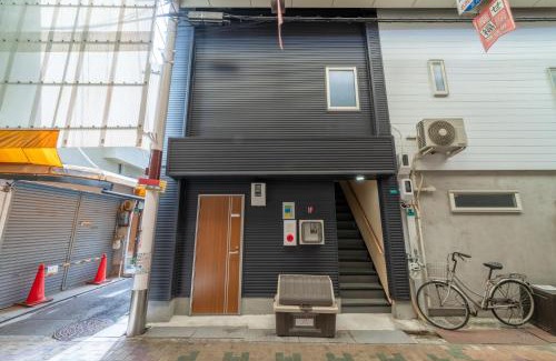 Yodogawa Apartment | 梅田まで電車で5分 1フロア貸切 駅徒歩3分 2024年フルリフォーム 建物2階