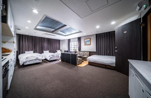 Dotonbori Apartment | 梟の宿 岛之内1号馆 步行300m至道顿堀!徒步5分钟日本桥站! 心斋桥8分钟 黑门市场15分种徒步圈内 !中央区古风民宅220平方5间房可住20人