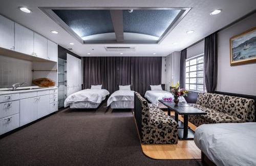 Dotonbori Apartment | 梟の宿 岛之内1号馆 步行300m至道顿堀!徒步5分钟日本桥站! 心斋桥8分钟 黑门市场15分种徒步圈内 !中央区古风民宅220平方5间房可住20人