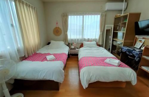 Aira Bed & Breakfast | 民泊マエダハウス B&B Maeda House