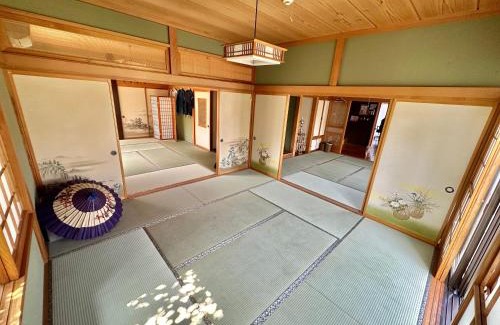 Nanbu-cho House | 津軽三味線と民謡 ゲストハウス繭子の宿