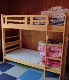 Fujisato-machi Apartment | 白神山地の麓でヤギのいるゲストハウス あわじ商店