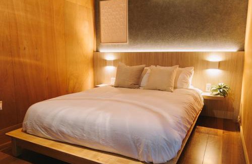 Furusato Cho House | 誰もが魅了される桜島ブルーのUminoてらす