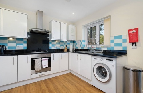 Stanwell Apartment | 02 - London Heathrow Living Serviced Apartments by Ferndale - Apt 02