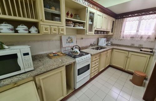 Bavaria Apartment | 03 Dormitórios -Ao Lado da Rua Coberta