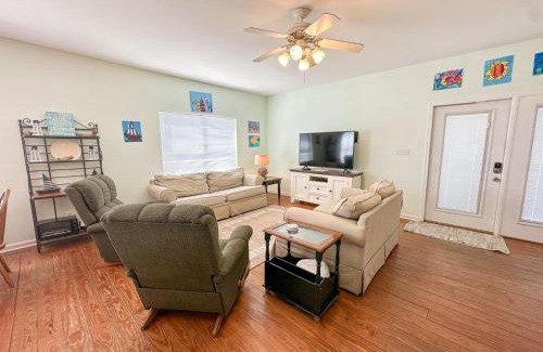 Silver Cay House | 039 Two Views