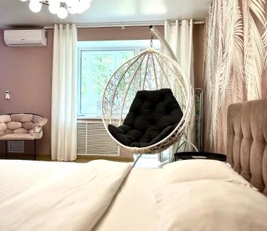 Chernihiv Apartment | 1 кімн квартира ТРоПіКі тихий центр, світло, тепло